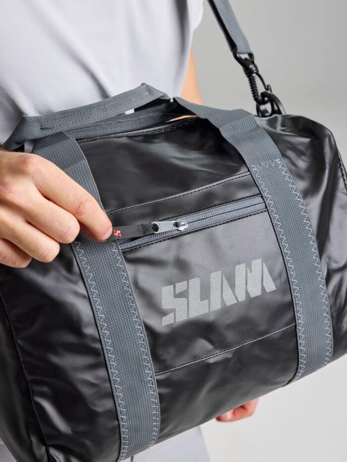 Let, rummelig og vandafvisende WR SLAM Duffle Bag.